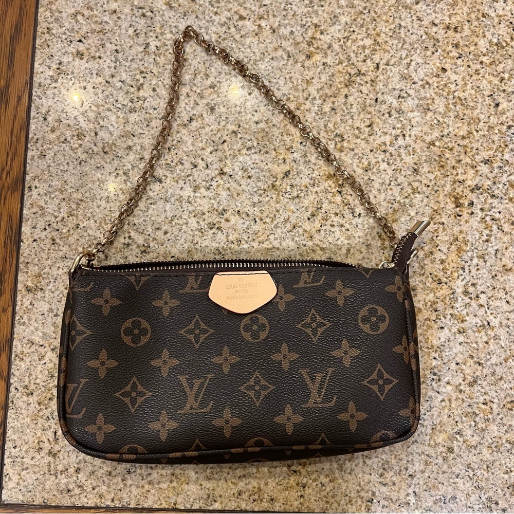 Classic Shoulder Bag Monogram Pattern